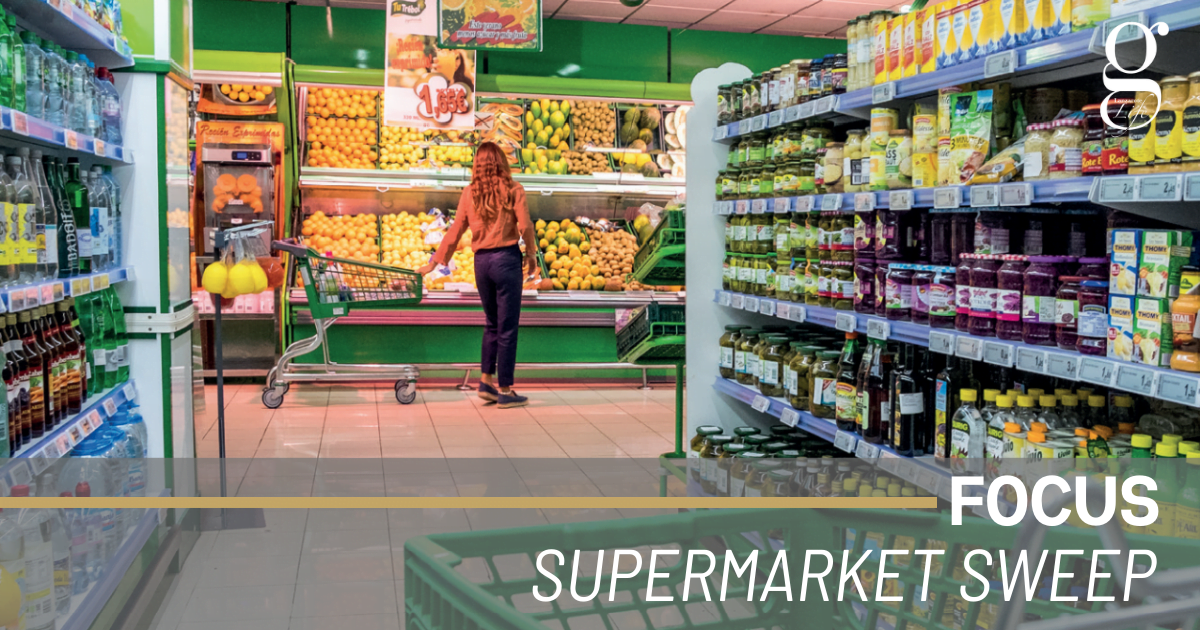 A grocery store 'Super Jordix' in Quepos, Puntarenas Province