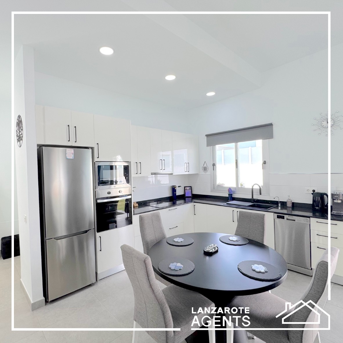 Lanzarote agents - Linea grafica-36